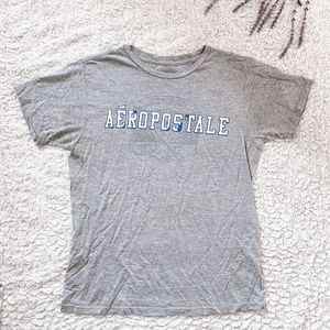Aeropostale light gray blue and white everyday shirt sleeve t shirt